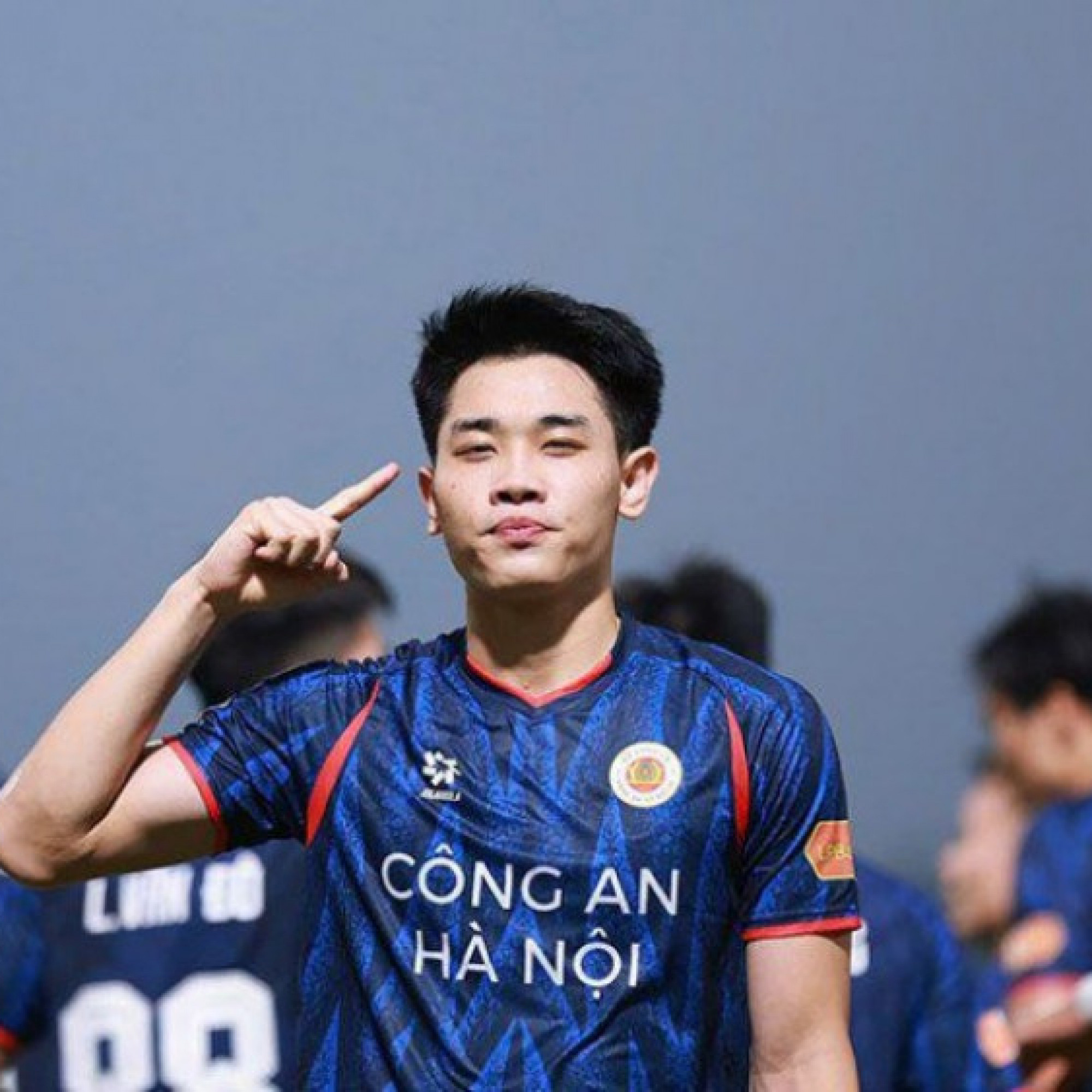  - Đình Bắc solo đánh bại hàng thủ Hải Phòng, CAHN tiến sát ngôi vương V-League