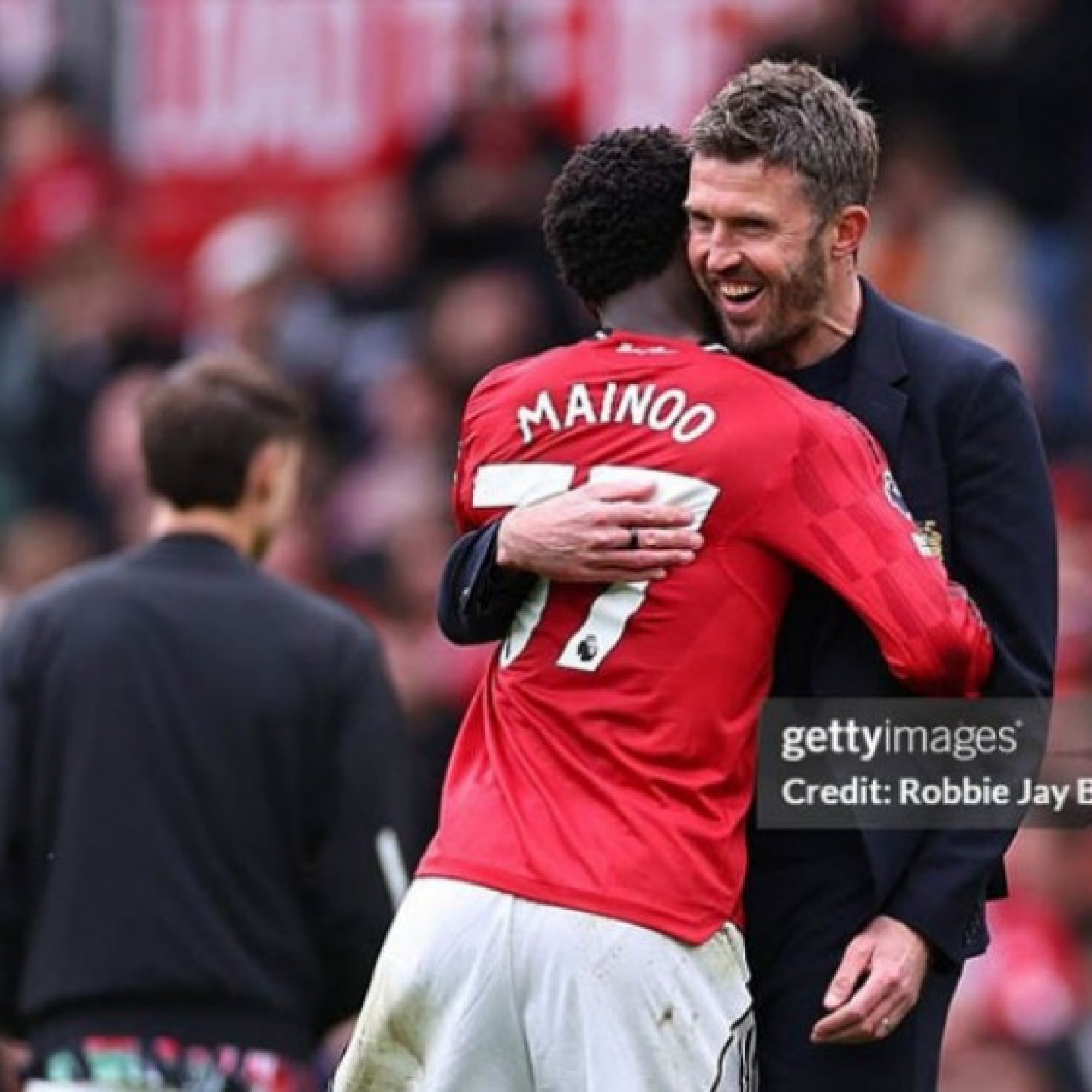  - MU hạ Liverpool: Carrick tự tin được giữ lại, Mainoo thừa nhận cả đội làm mọi thứ vì HLV