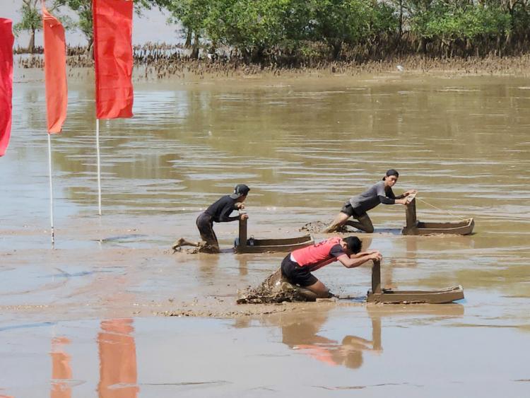 Đua mong độc đáo ở Cần Thơ