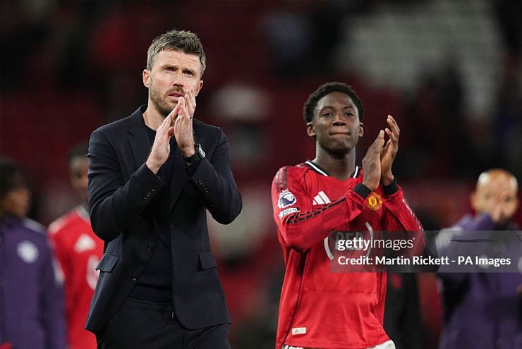 MU hạ Liverpool: Carrick tự tin được giữ lại, Mainoo thừa nhận cả đội làm mọi thứ vì HLV - 1