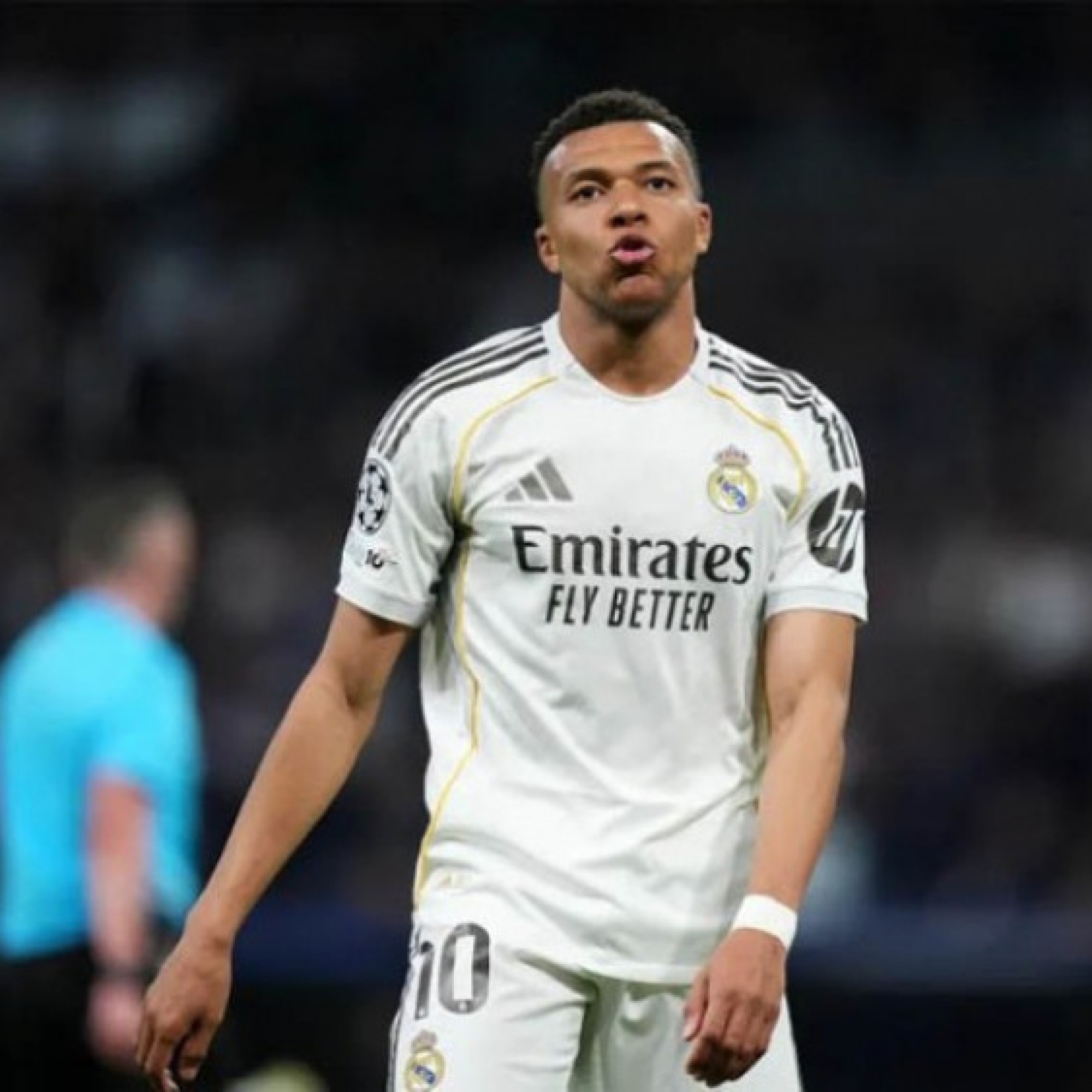  - Tin mới nhất bóng đá trưa 6/5: Mbappe xúc phạm thành viên ban huấn luyện Real Madrid