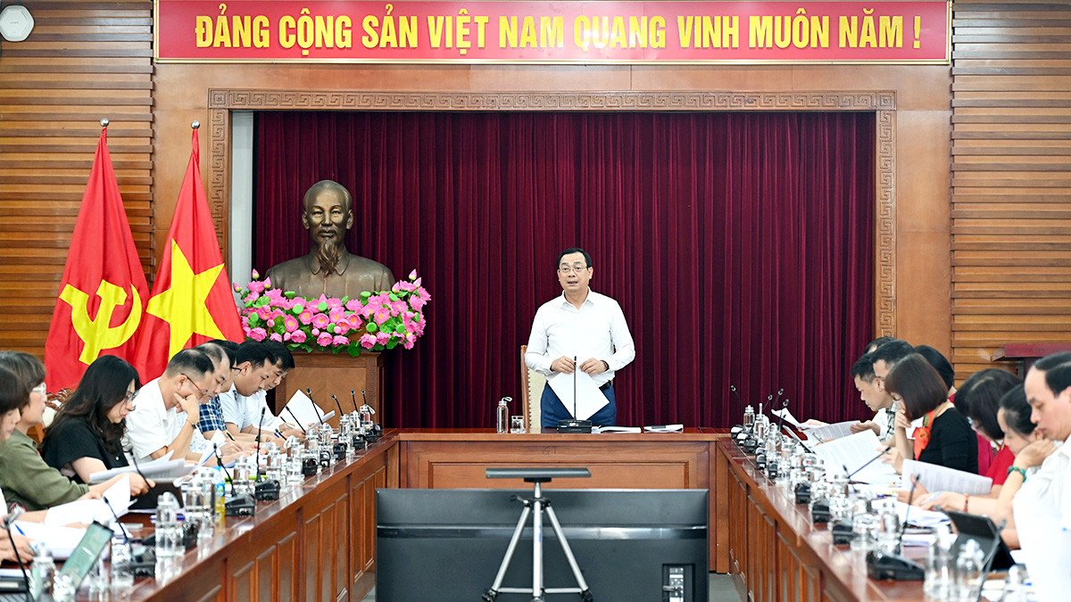 but pha du lich viet nam trong ky nguyen moi: nhin tu thuc tien tp.hcm - 1