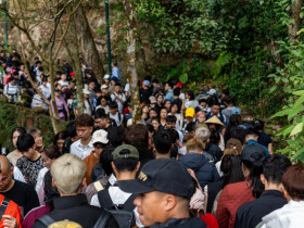  - Yên Tử bất ngờ vượt mốc 1 triệu lượt khách, hoàn thành sớm mục tiêu cả năm!