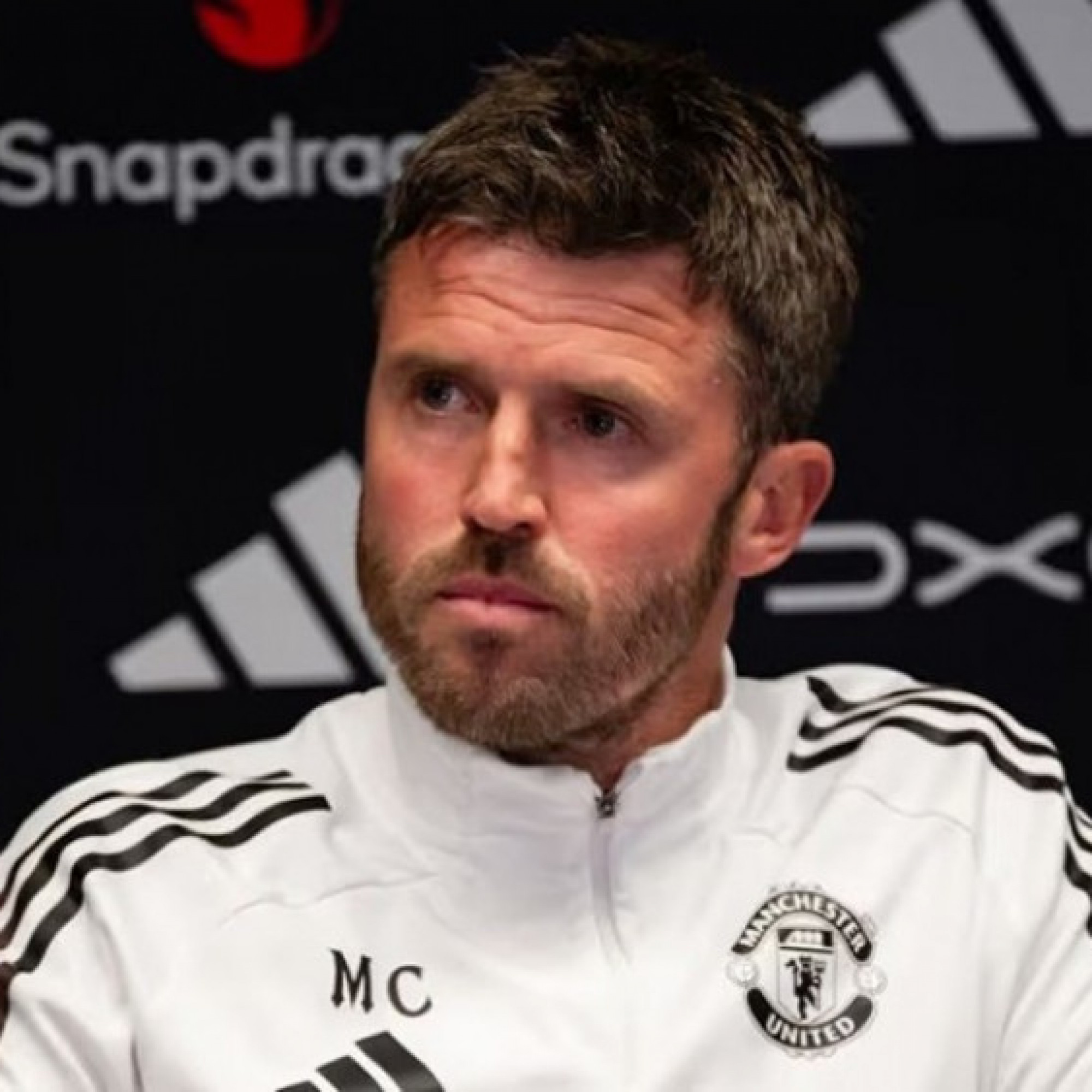  - Carrick nói về tương lai ở MU, lên tiếng chỉ trích Man City