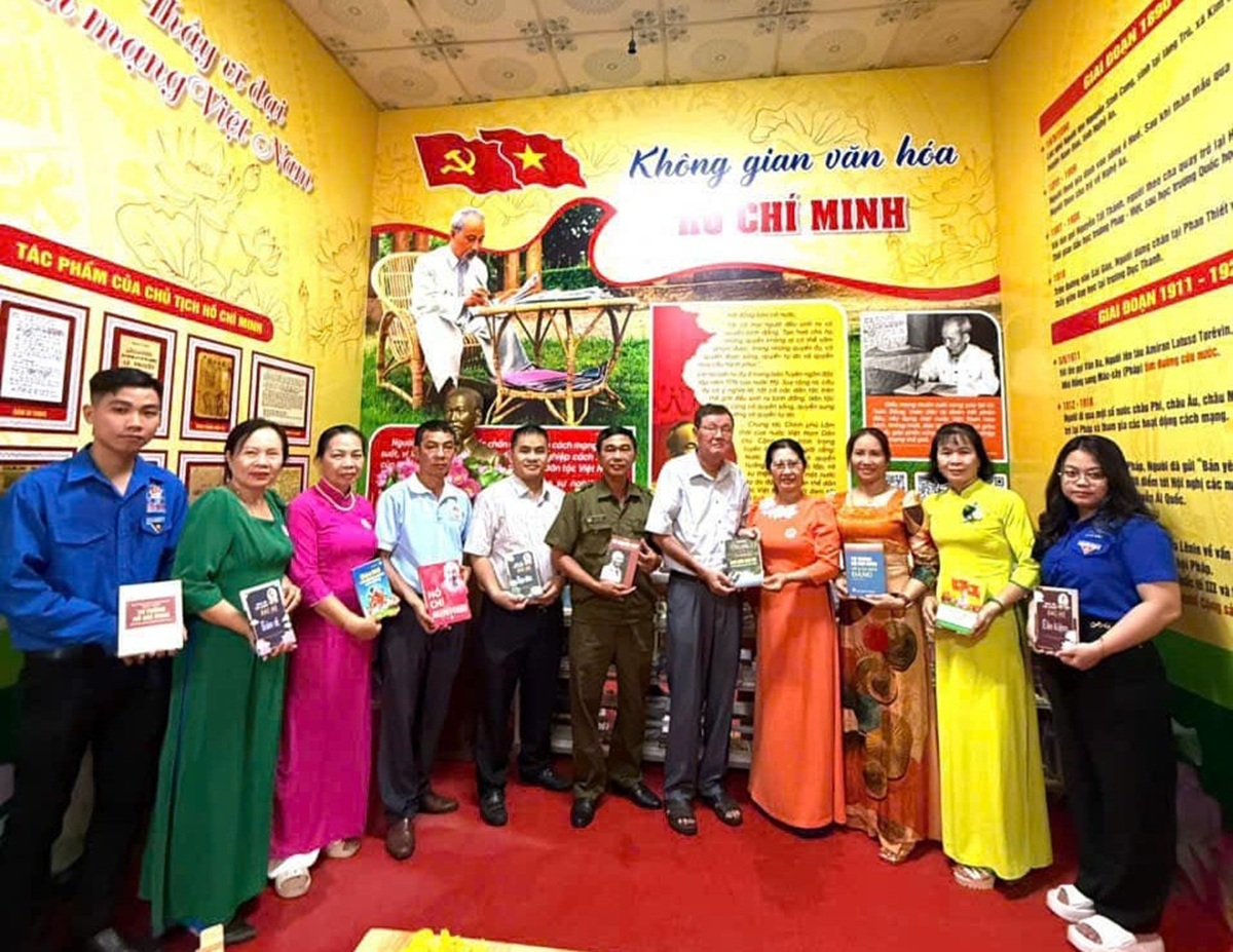 Không gian văn hóa Hồ Chí Minh lan tỏa từ doanh nghiệp đến cơ sở tôn giáo - 4
