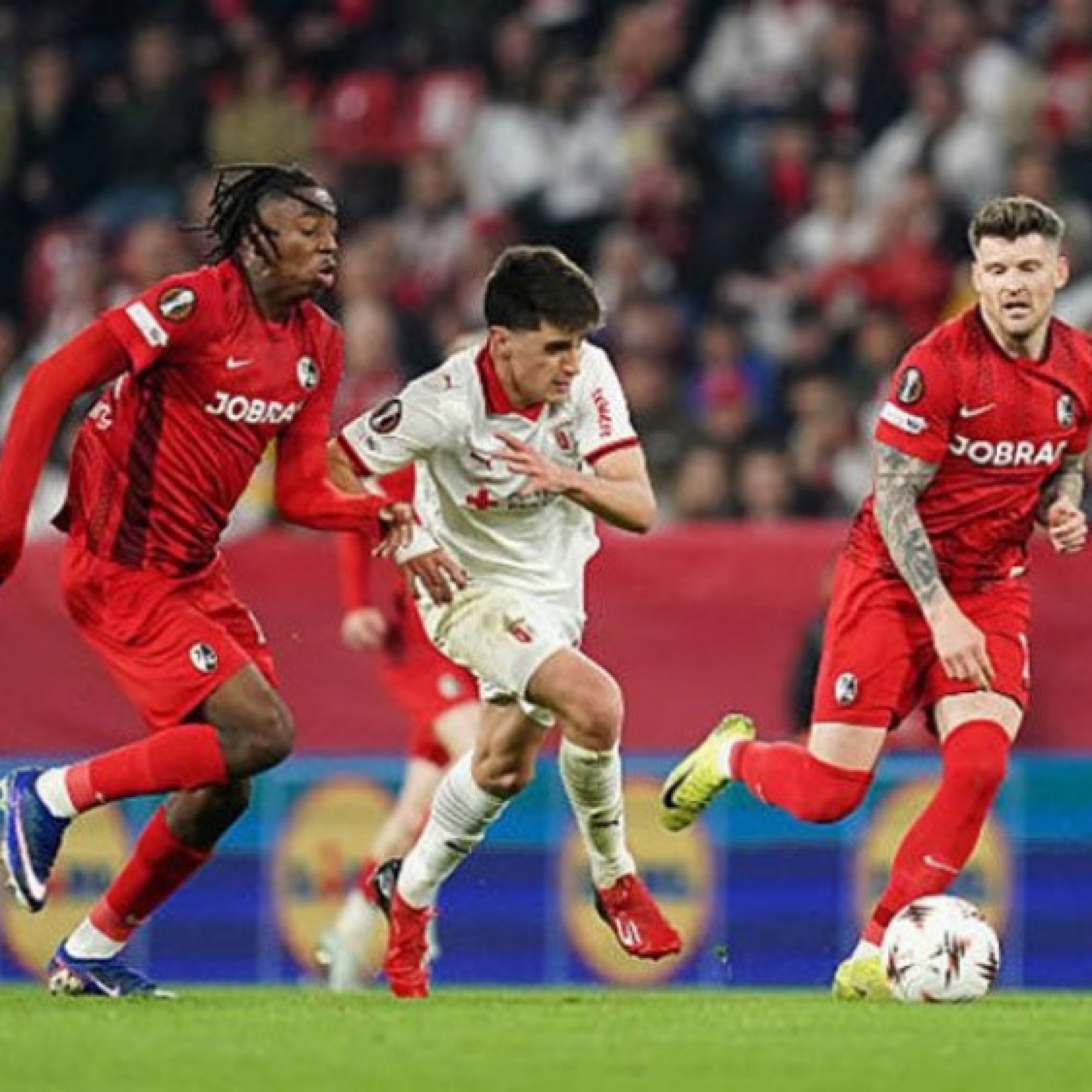  - Video bóng đá Freiburg - Braga: Thẻ đỏ tai hại, hiệp 2 gay cấn (Europa League)