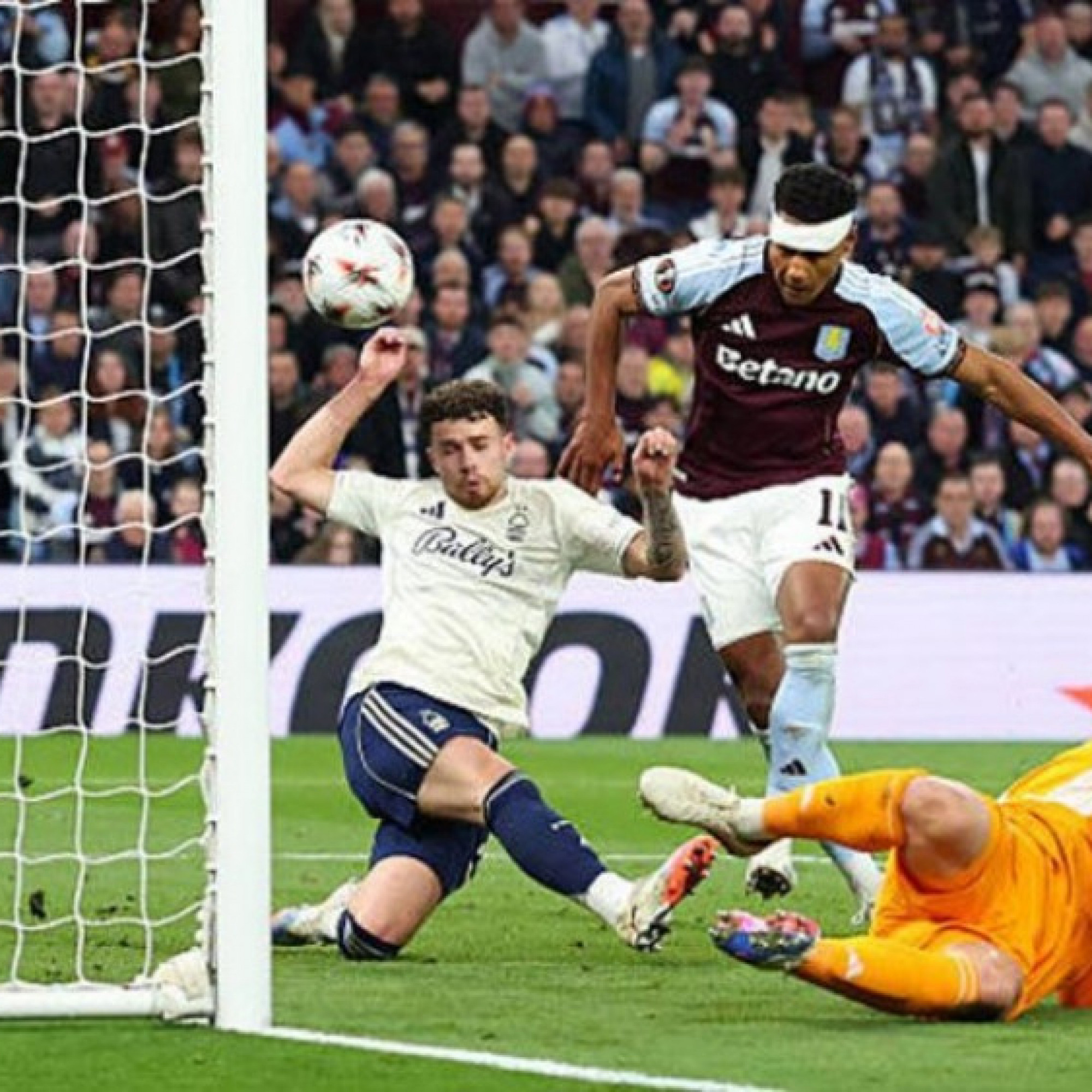  - Video bóng đá Aston Villa - Nottingham Forest: Tưng bừng 4 bàn, đặt vé tới Istanbul (Europa League)