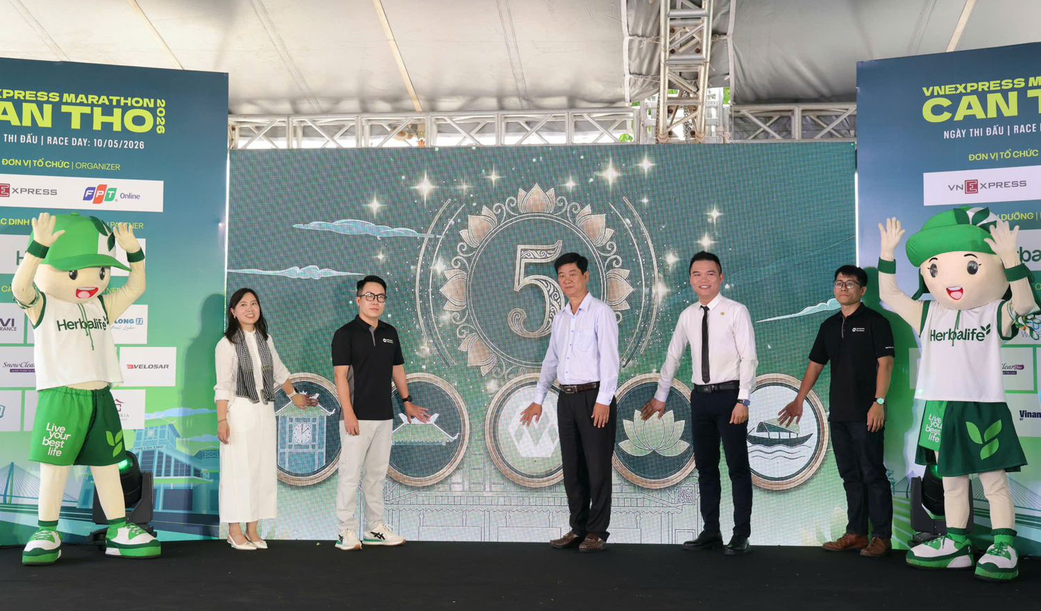 Trên 10.000 runner ‘chạy giữa miền sông nước’ - 2