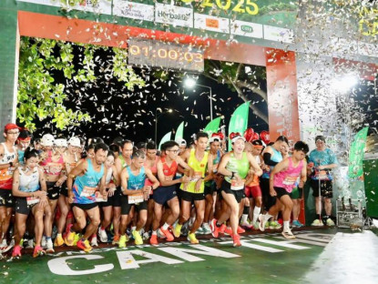  - Trên 10.000 runner ‘chạy giữa miền sông nước’