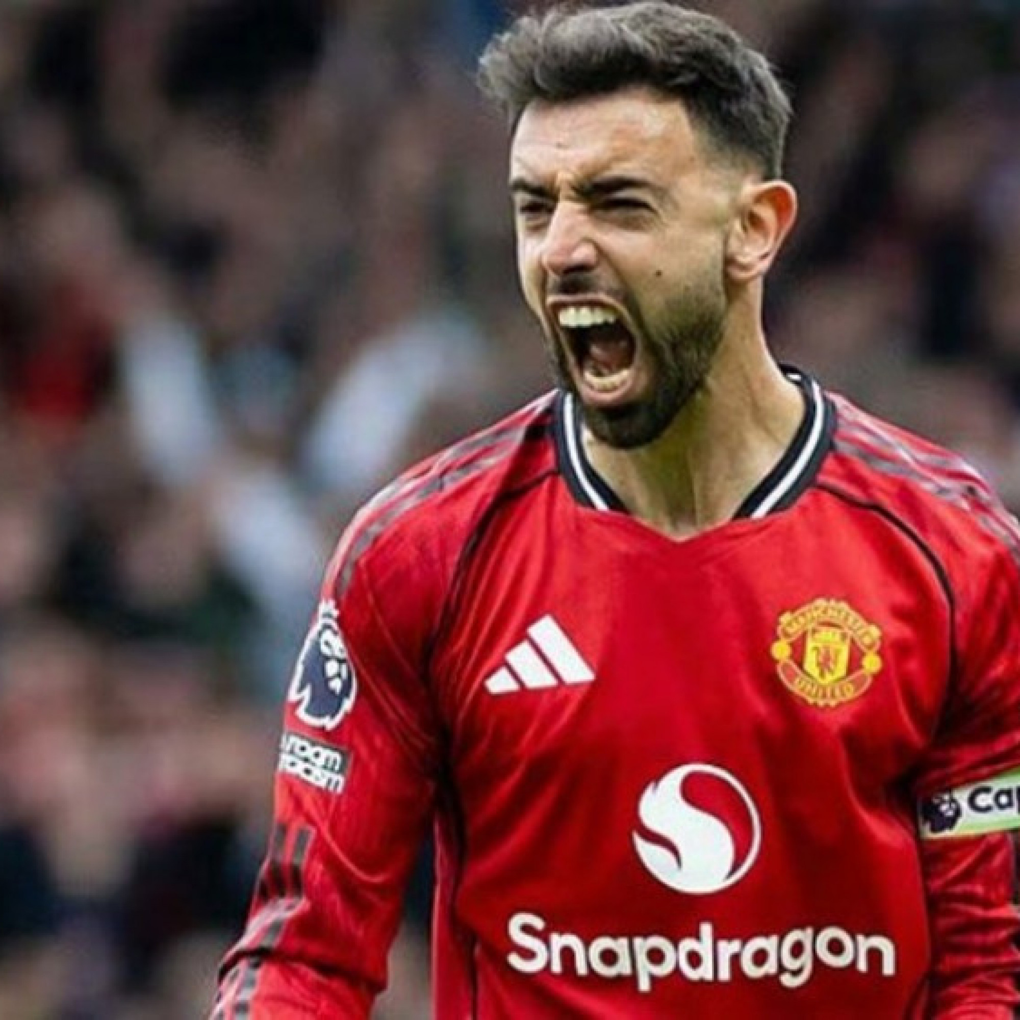  - Bruno Fernandes đoạt giải Cầu thủ hay nhất mùa 2025/26, thắng sát sao Declan Rice