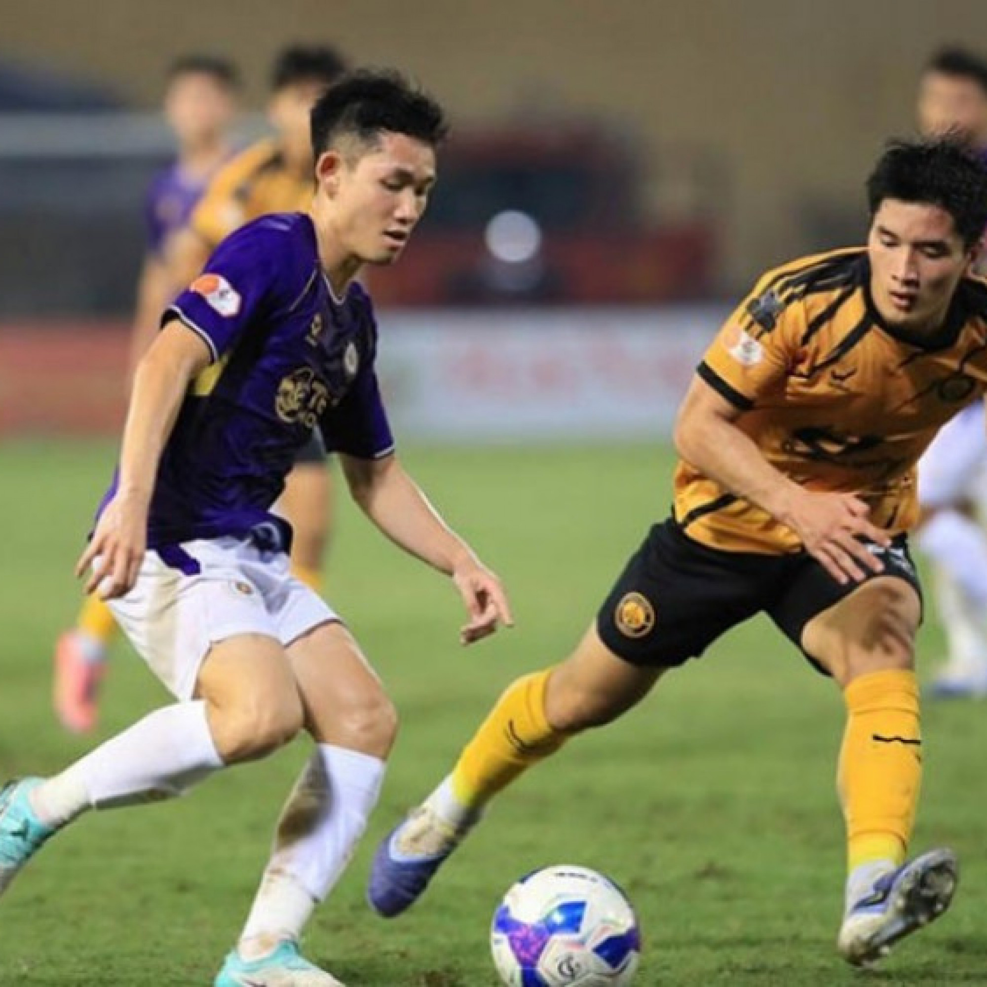  - Video bóng đá Thanh Hóa - Hà Nội: Ngọc Mỹ lập công, khoảnh khắc xuất thần phút 90+11 (V-League)