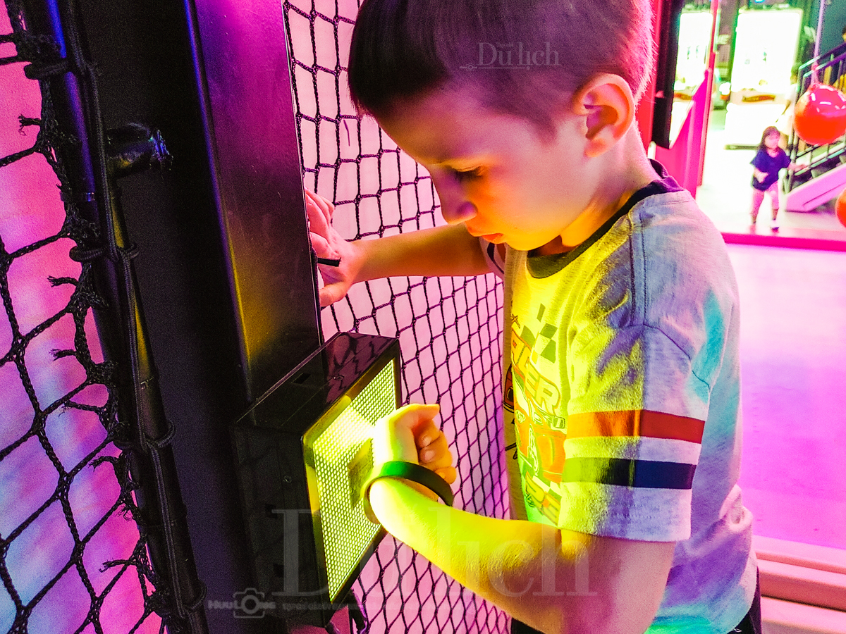 Giới trẻ đổ xô check-in điểm vui chơi ‘đấu trường vận động’ mới toanh tại TP.HCM - 7