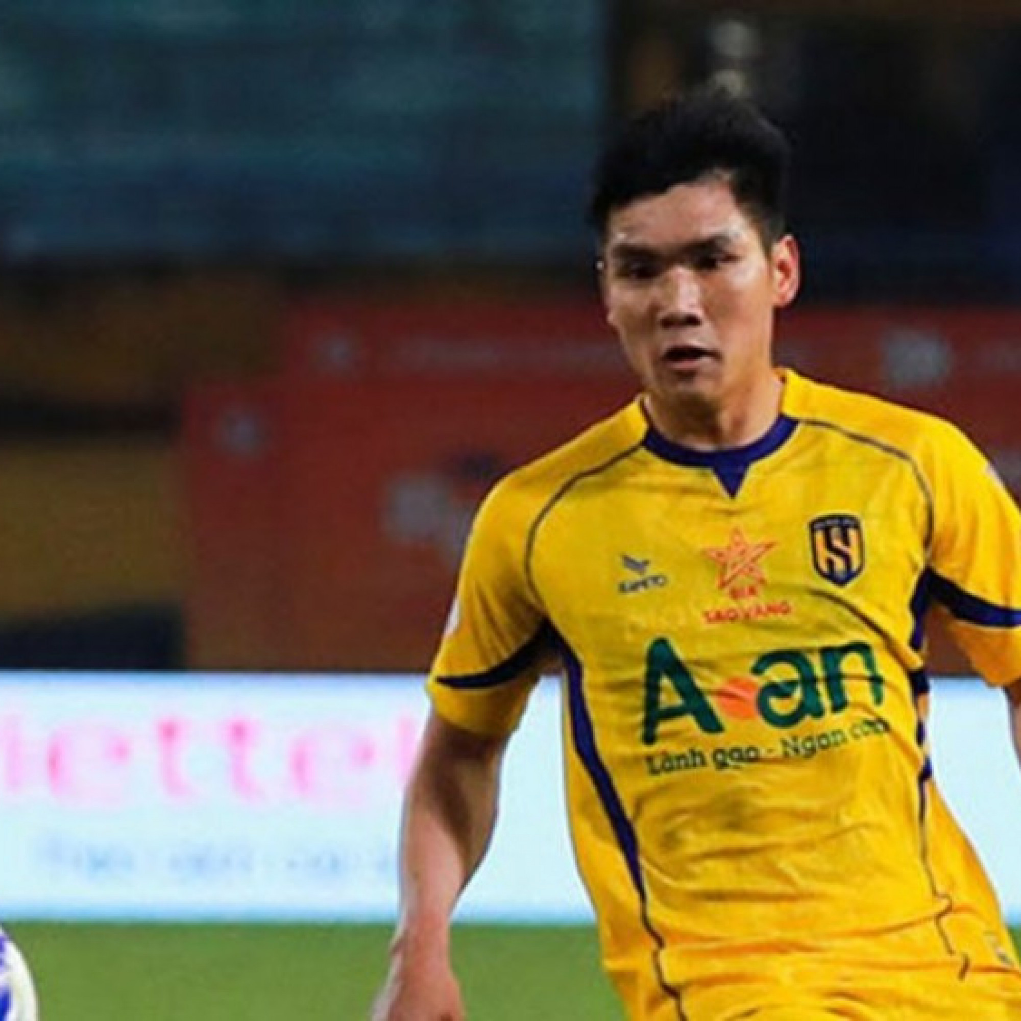  - Video bóng đá Công an TP.HCM - SLNA: Đá phản vô duyên, penalty giải cứu (V-League)