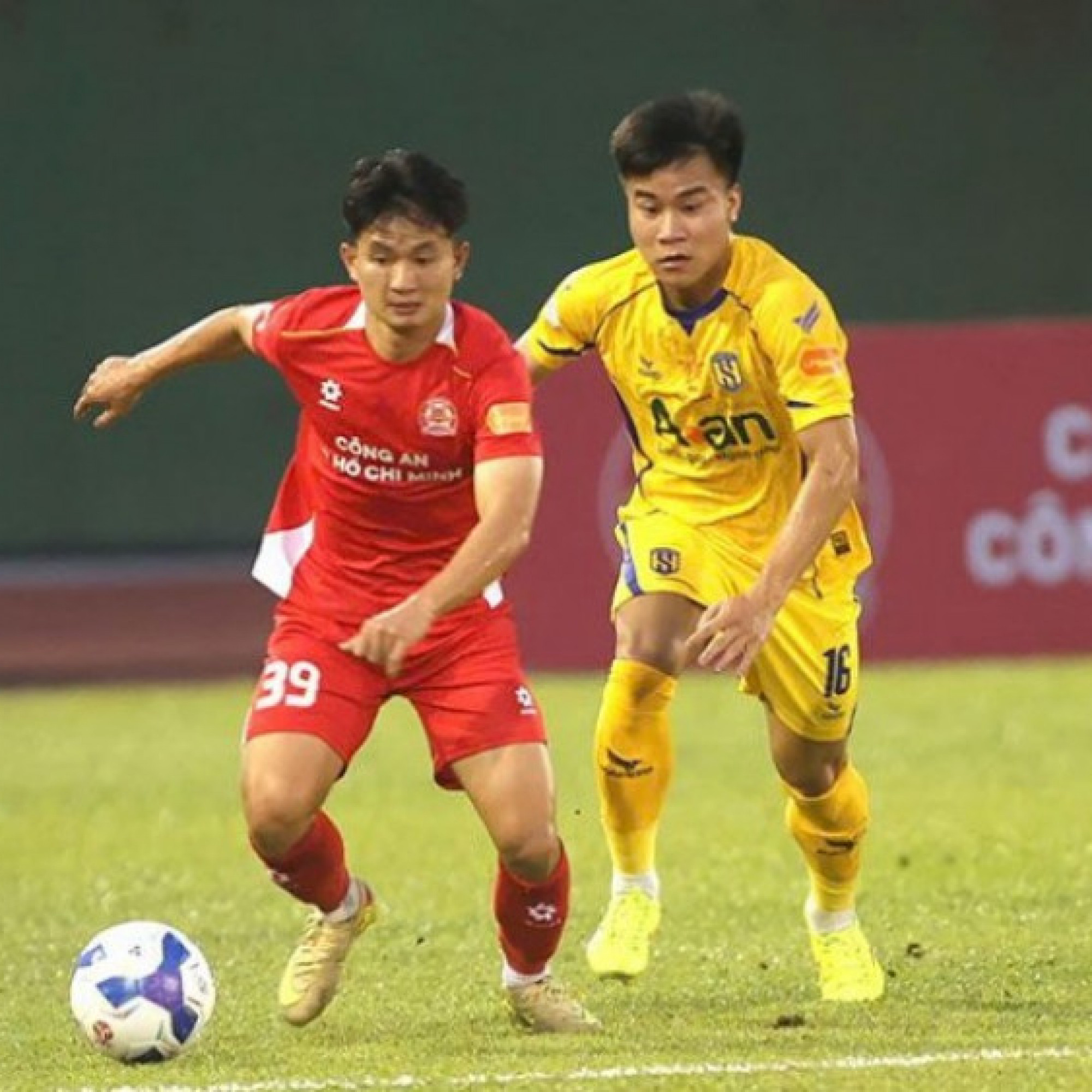  - Video bóng đá Công an TP.HCM - SLNA: Phút bùng nổ của Tiến Linh, ngược dòng đẳng cấp (V-League)