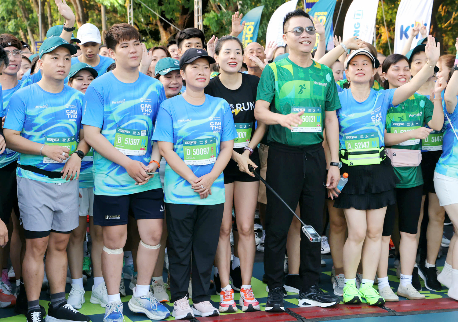 Lãnh đạo thành phố Cần Thơ chạy marathon cùng hàng nghìn runner - 2