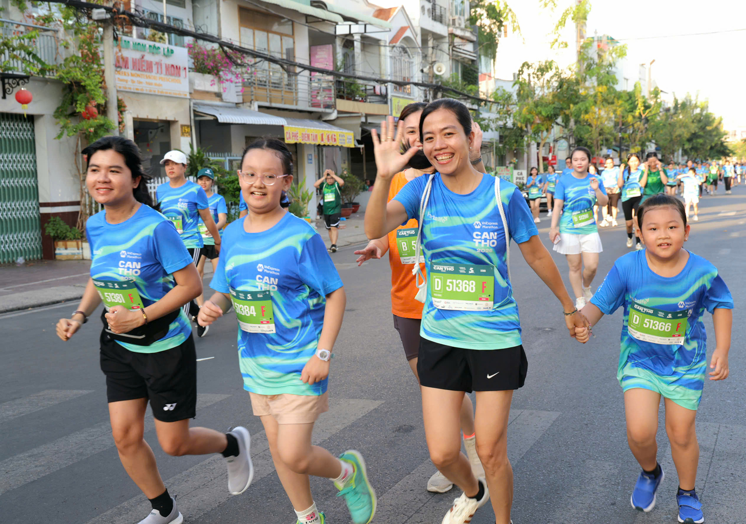 Lãnh đạo thành phố Cần Thơ chạy marathon cùng hàng nghìn runner - 7