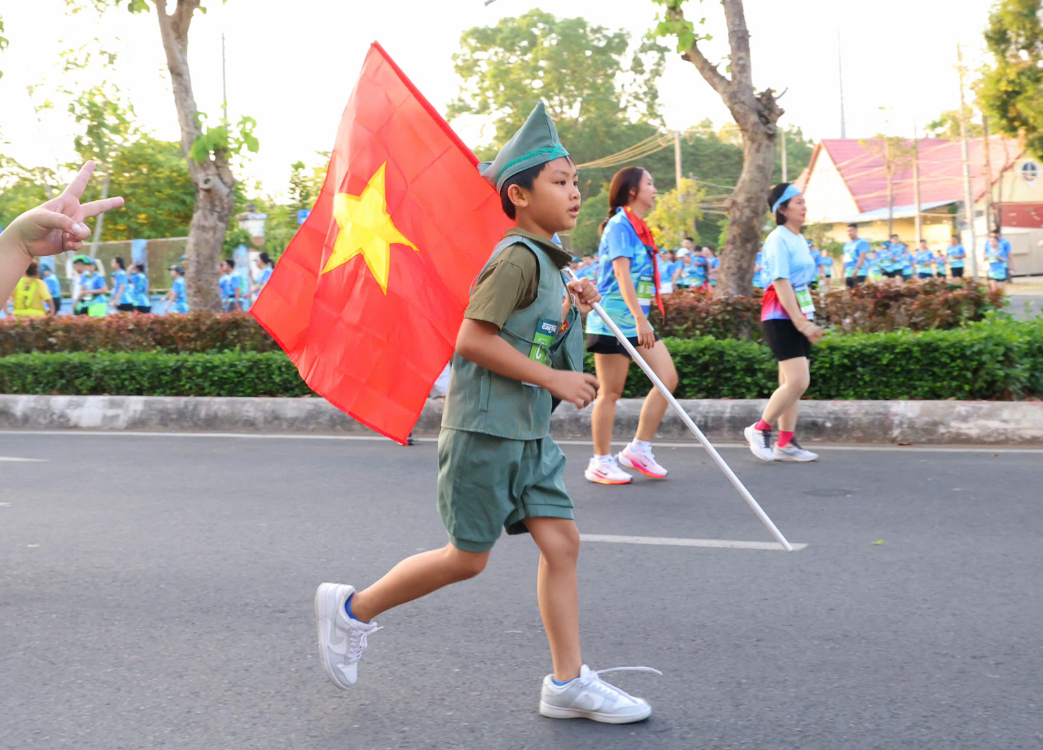 Lãnh đạo thành phố Cần Thơ chạy marathon cùng hàng nghìn runner - 15