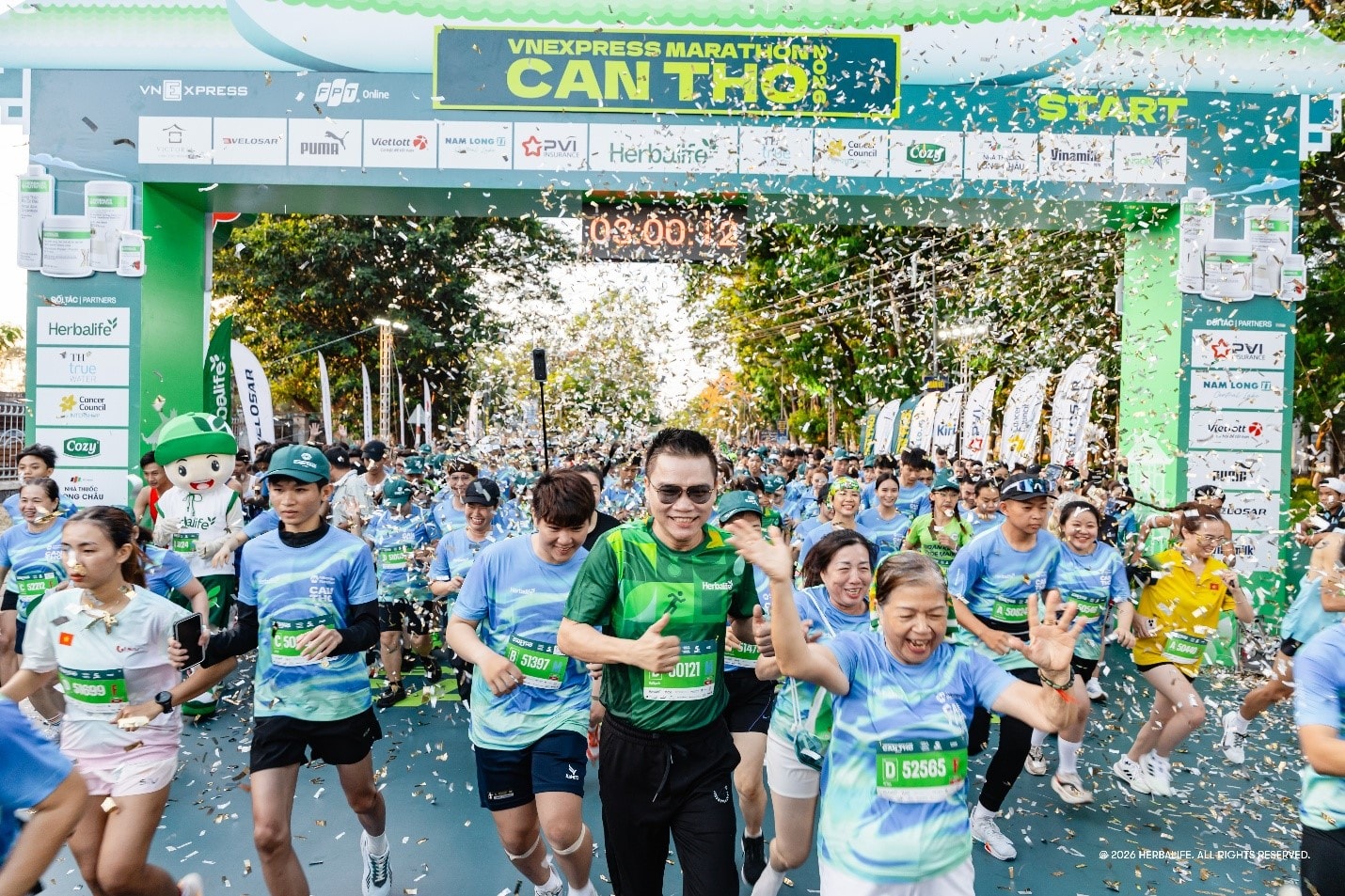 Lan tỏa vẻ đẹp miền sông nước Tây Đô qua những bước chạy - 1