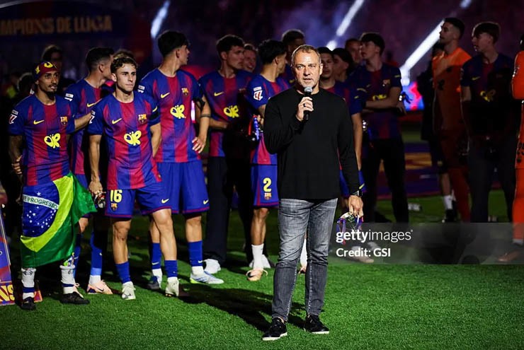 Barcelona của Hansi Flick vô địch La Liga: Quá hay & đẹp, nhưng vẫn chưa hoàn hảo - 1