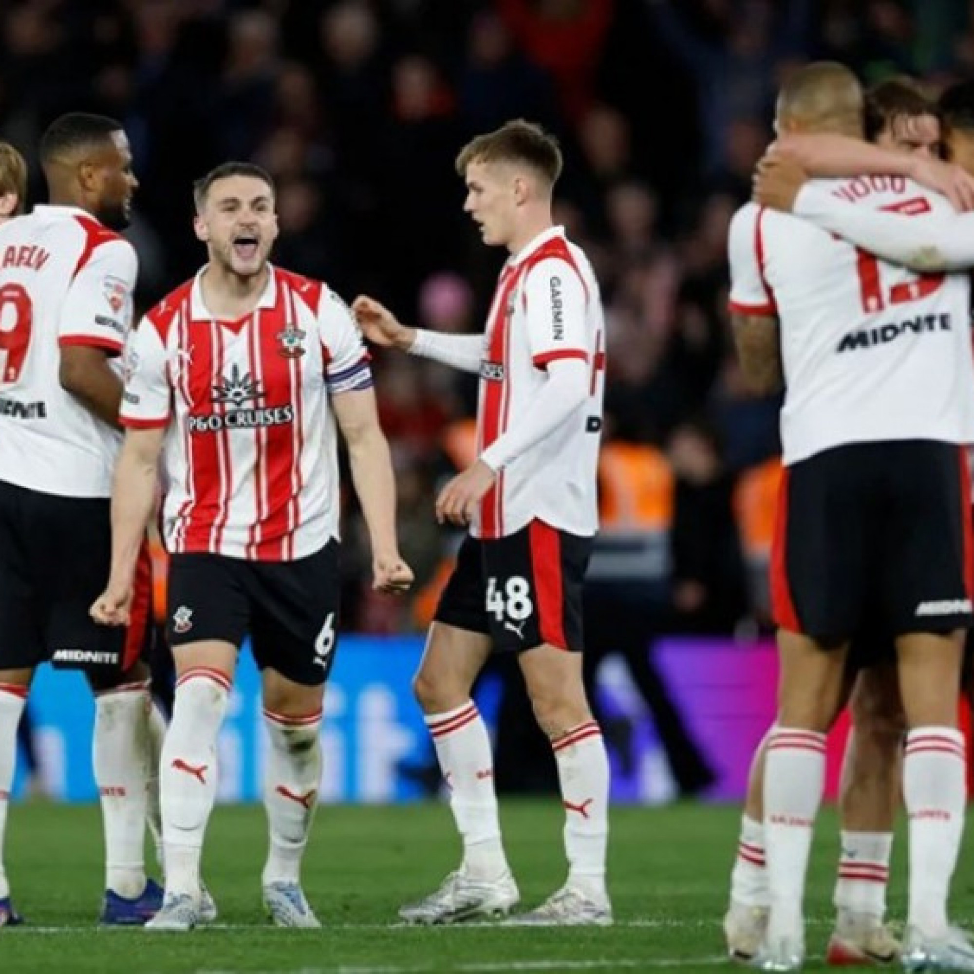  - Southampton nguy cơ bị cấm chung kết play-off lên Ngoại hạng Anh vì bê bối "gián điệp"
