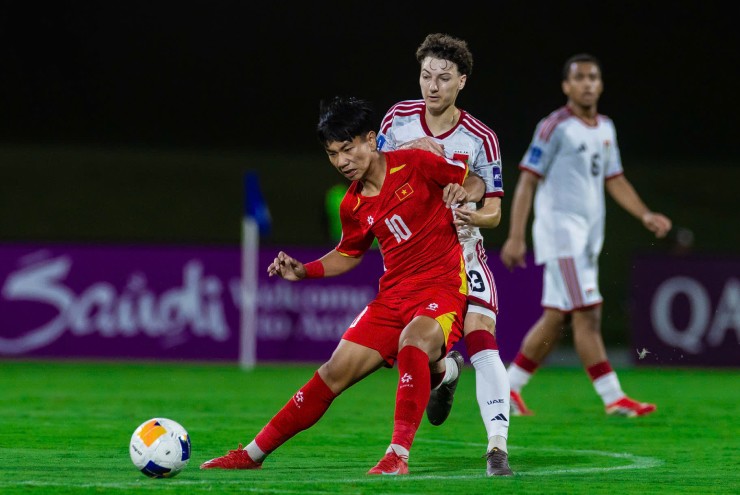 Video bóng đá U17 Việt Nam - U17 UAE: Bàn thua bất ngờ, Nguyễn Lực tỏa sáng (U17 châu Á) - 1