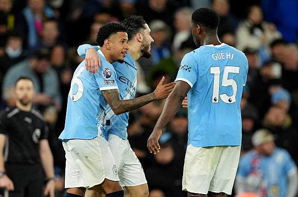 Bảng xếp hạng Ngoại hạng Anh: Man City còn kém Arsenal 2 điểm, tình tiết hiệu số đáng chú ý - 1