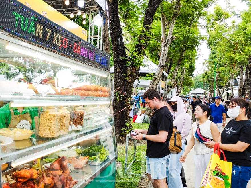 Giao thoa văn hóa Việt - Pháp: Khi bánh mì viết nên câu chuyện đầy cảm hứng - 11