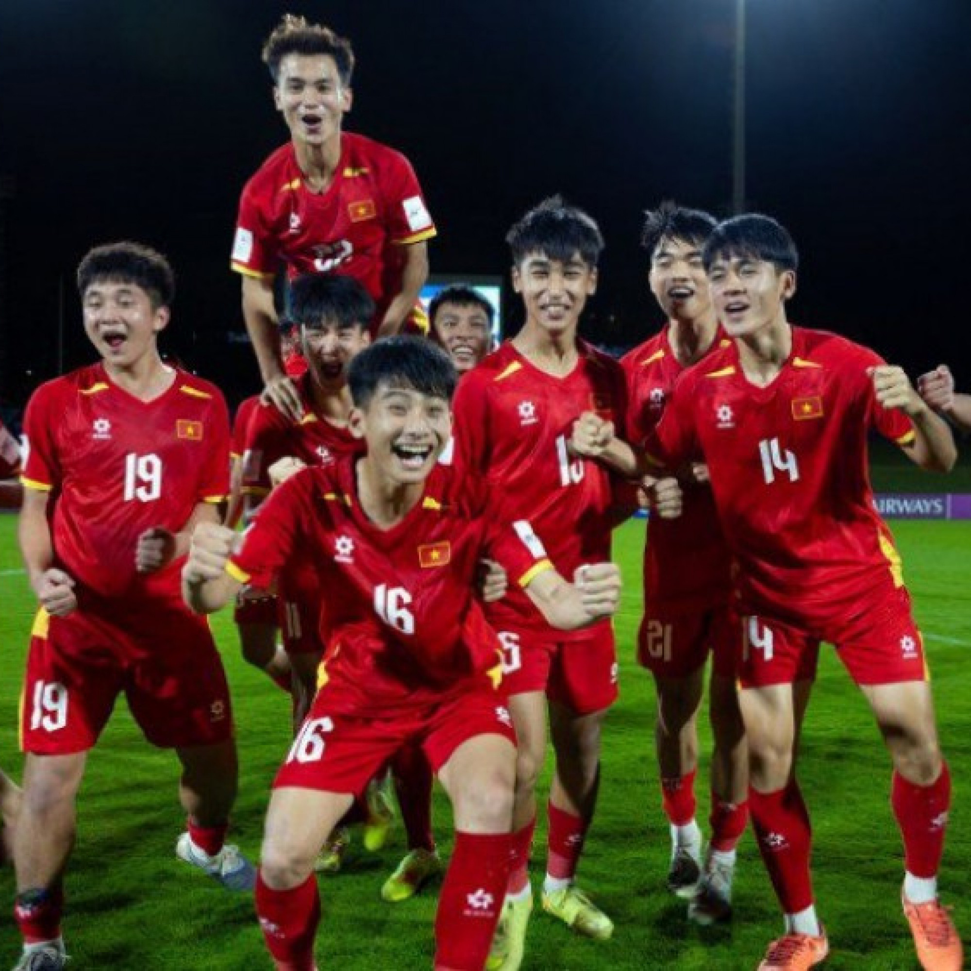  - U17 Việt Nam tạo kỳ tích lịch sử, ươm mầm "giấc mơ lớn" World Cup 2034