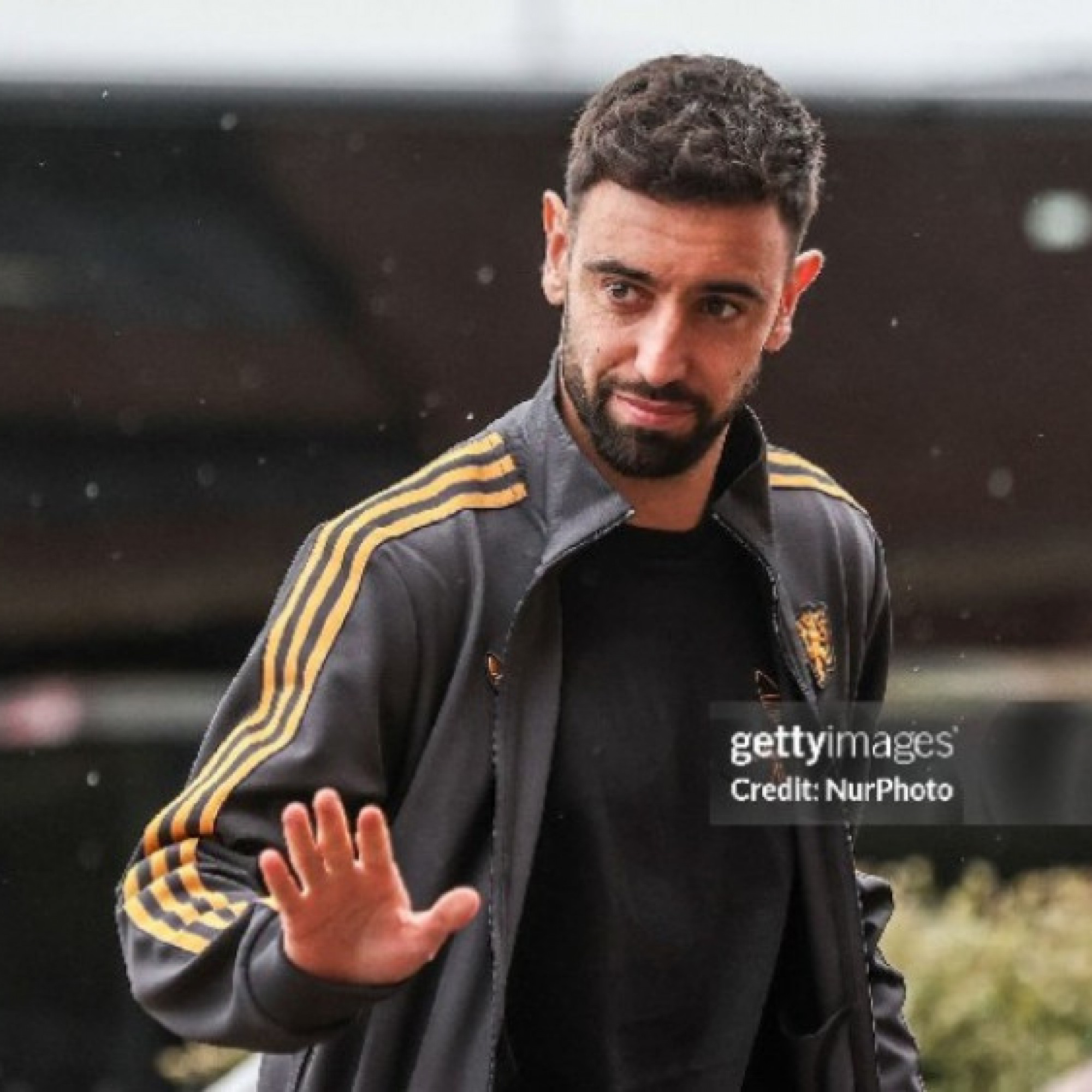  - Bruno Fernandes tiếc nuối vì MU hụt Declan Rice, hé lộ ý định tương lai