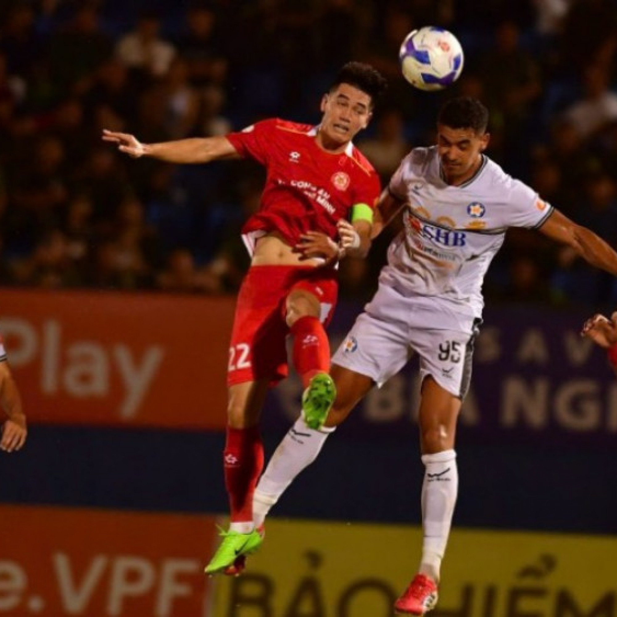  - Video bóng đá Công an TP HCM - Đà Nẵng: Phạt đền cứu nguy (V-League)