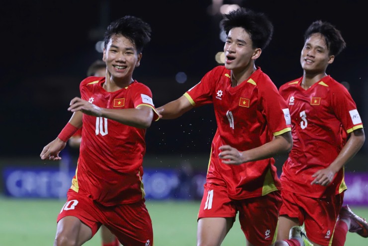 Cờ đến tay U17 Việt Nam: Né được 3 ông lớn, sáng cửa vào chung kết giải châu Á - 1