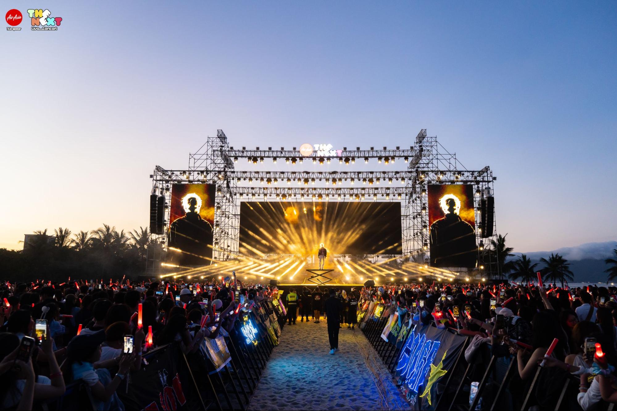 AirAsia THE NEXT Live Concert 2026 tiếp tục bùng nổ tại Đà Nẵng với hàng nghìn khán giả trẻ - 1
