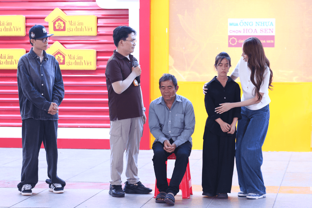 Đại Nghĩa, Phí Phương Anh nghẹn ngào trước cảnh cô bé trò chuyện cùng di ảnh mẹ - 7