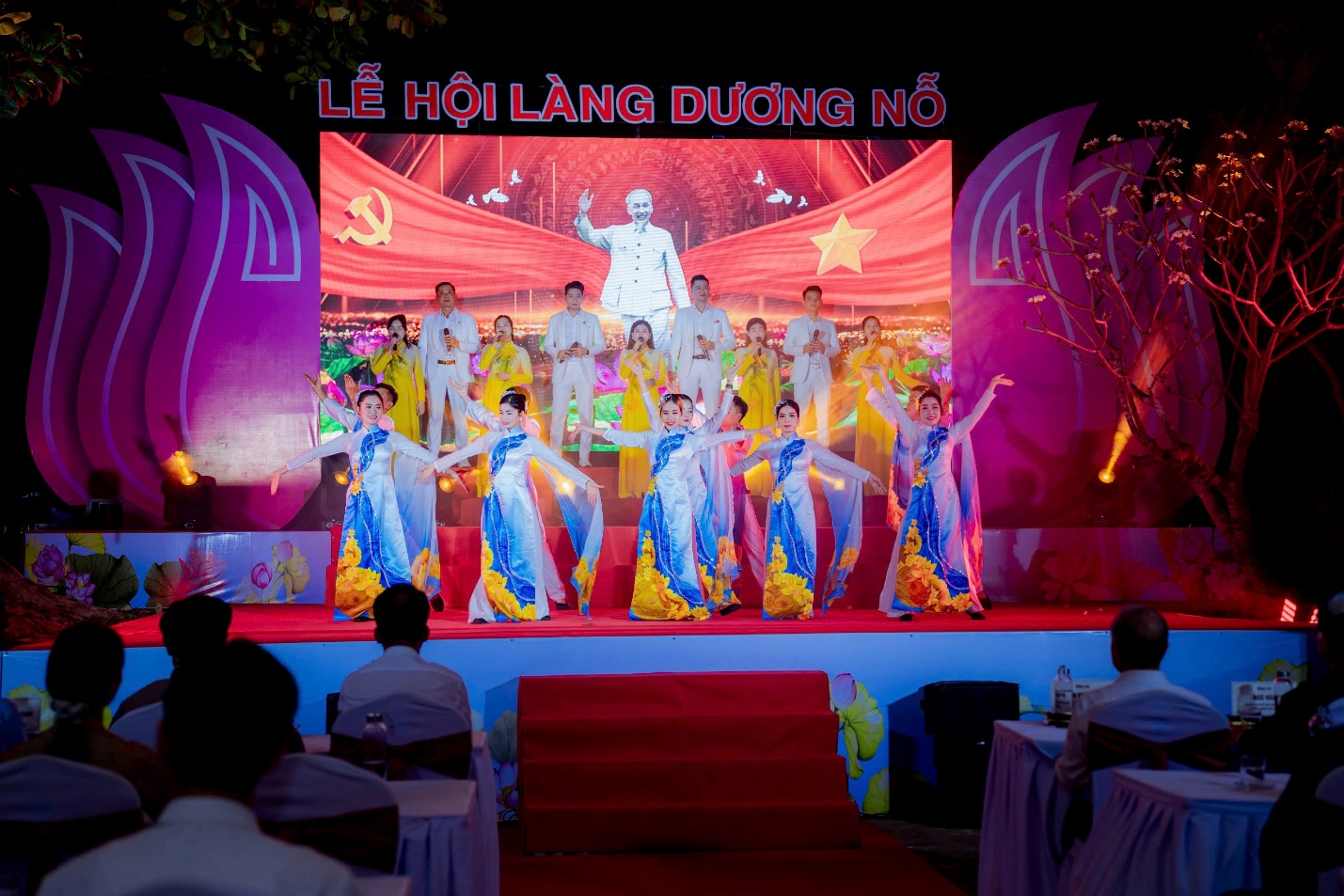 Về nơi Bác Hồ từng sinh sống, xem lễ hội làng Dương Nỗ - 1