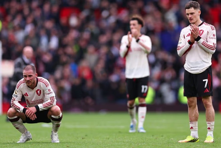 Liverpool tan nát vì chuyển nhượng sai lầm, nửa tỷ euro tan thành mây khói - 2