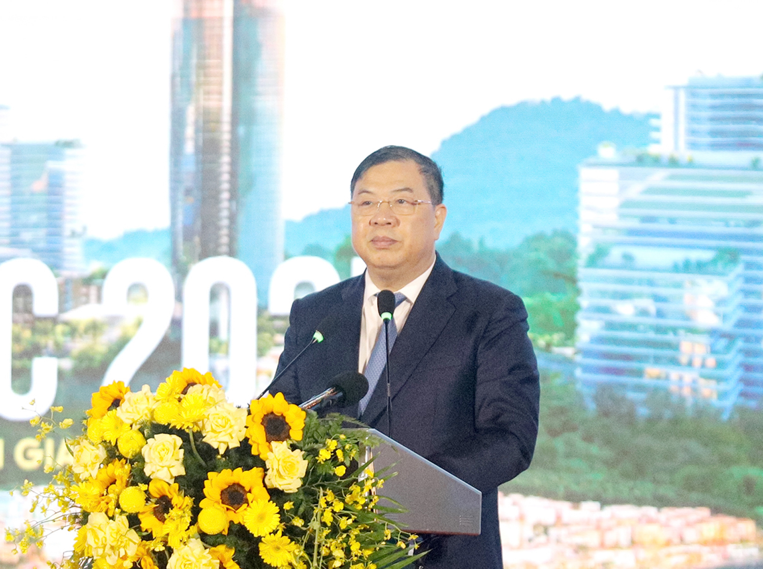 Phó thủ tướng Phạm Gia Túc: Đảo xanh - biển sạch phục vụ cho APEC 2027 - 1
