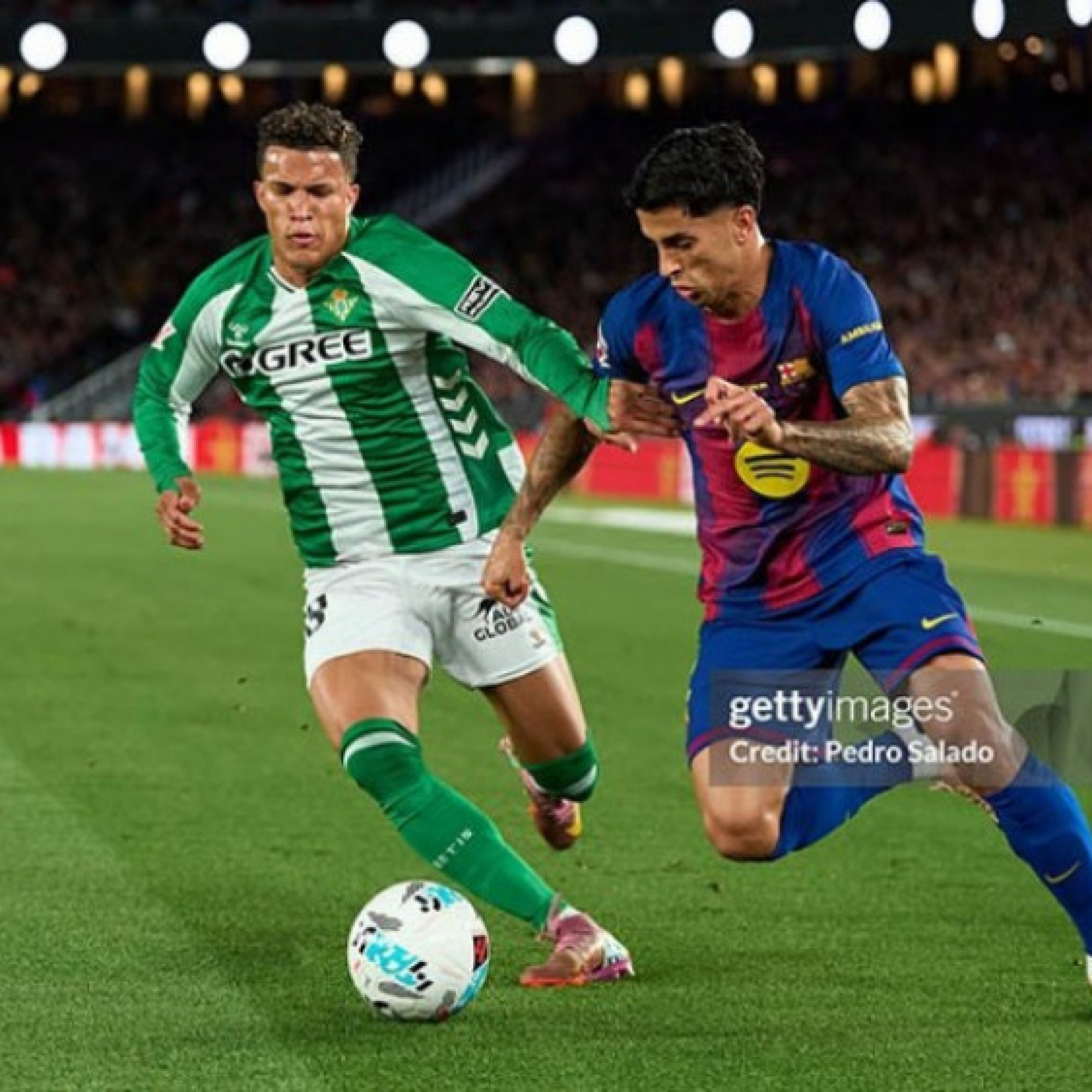  - Video bóng đá Barcelona - Real Betis: So tài hấp dẫn (La Liga)
