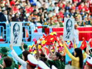 Ánh sáng Hồ Chí Minh soi đường cho chúng ta đi