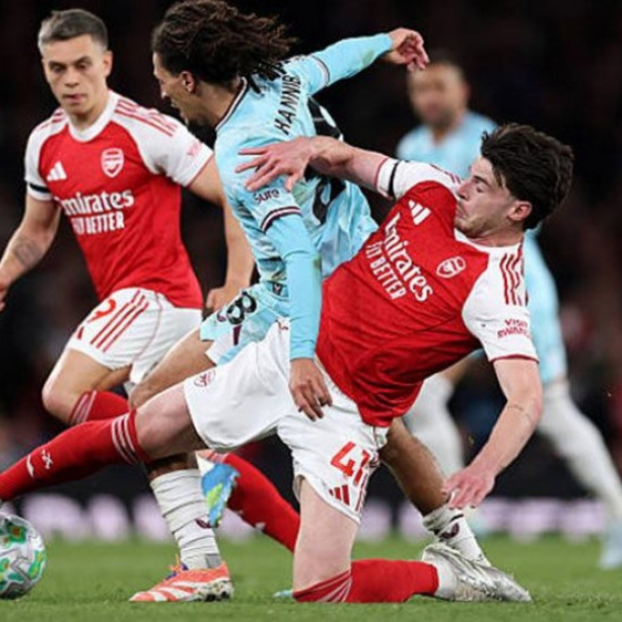  - Arsenal tiếp tục thắng tối thiểu, đòn sở trường sẽ hạ gục PSG?
