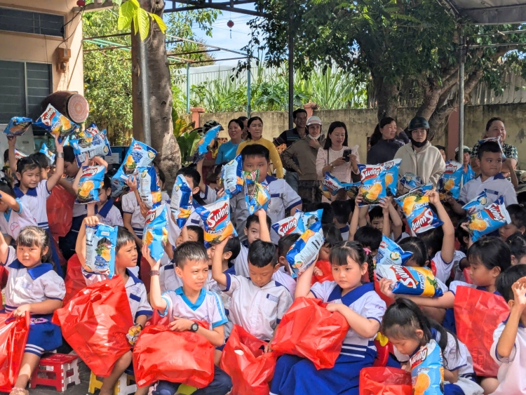 Orion trao tặng 2 công trình Nhà vệ sinh học đường tại TP. Cần Thơ - 3