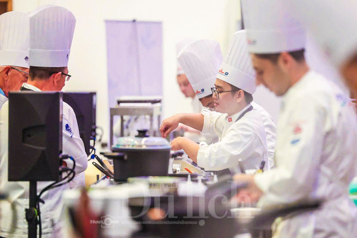 Chef Việt ‘vinh quy bái tổ’ sau kỳ tích tại World Cup nghề bếp thế giới - 2