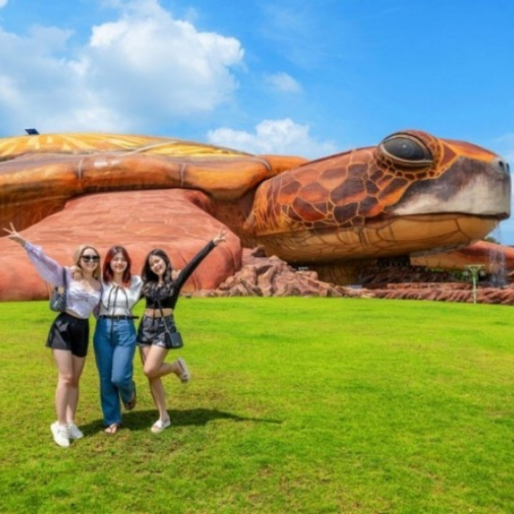  - Điều gì đang khiến những “đảo hội” trở thành “thỏi nam châm” hút khách du lịch?