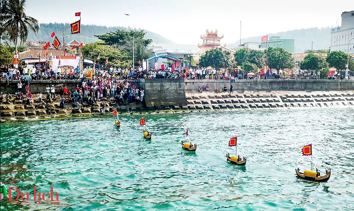 ban giao huong bien, dao hua hen hap dan du khach den quang ngai - 10