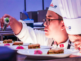  - Chef Việt ‘vinh quy bái tổ’ sau kỳ tích tại World Cup nghề bếp thế giới