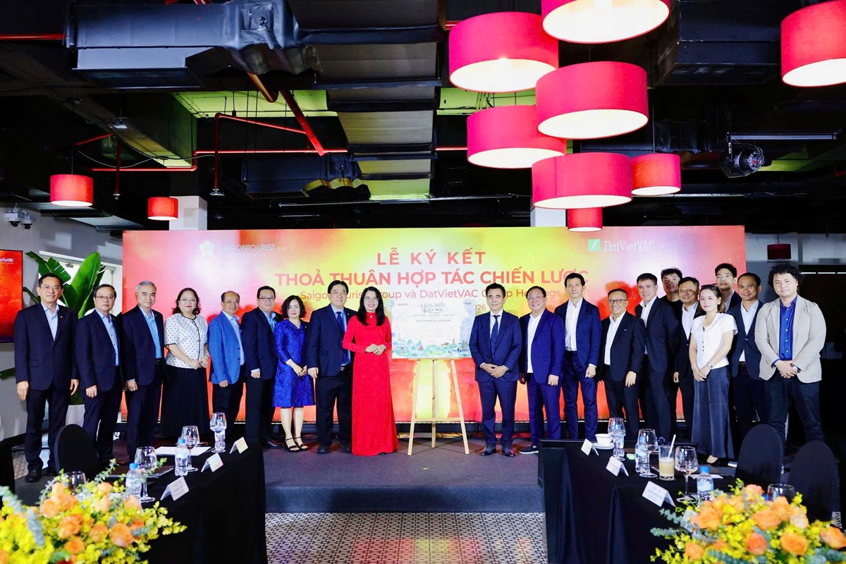 Saigontourist Group bắt tay Đất Việt VAC phát triển hệ sinh thái du lịch - giải trí - công nghiệp văn hóa - 3