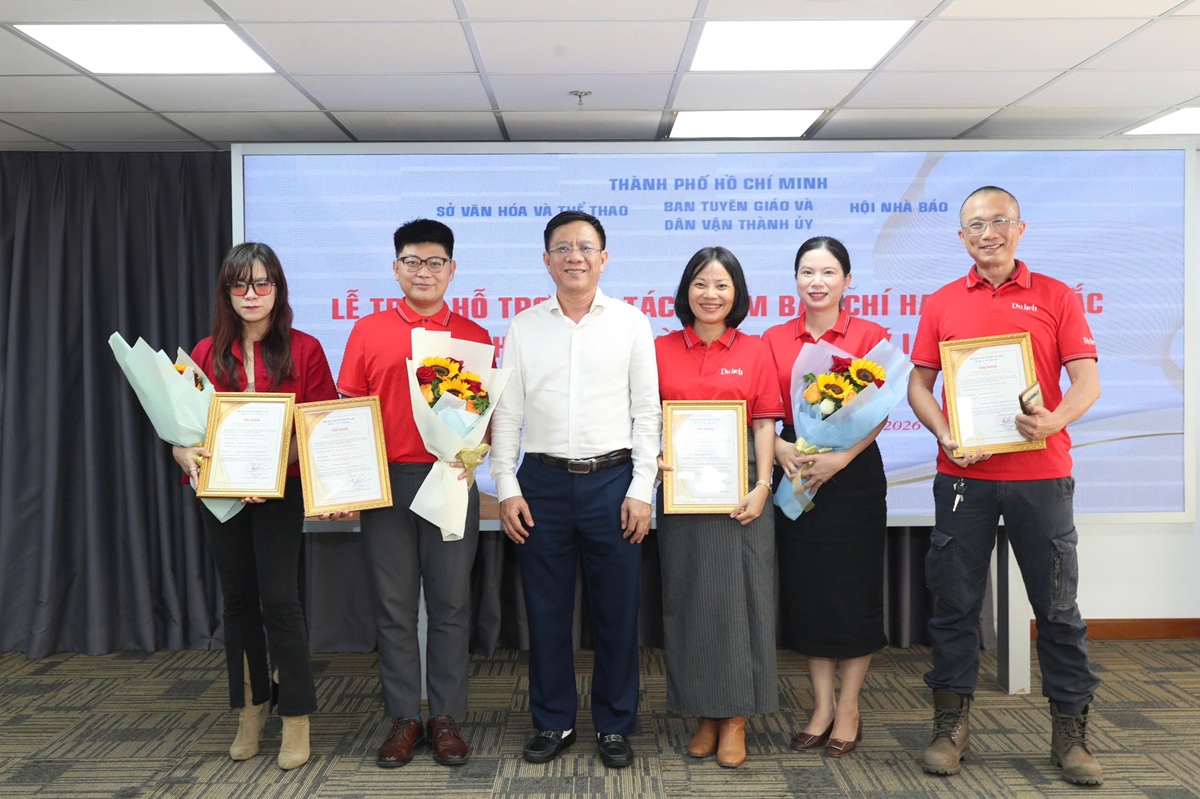 Tạp chí Du lịch có 4 tác phẩm xuất sắc viết về TP.HCM được khen thưởng - 7