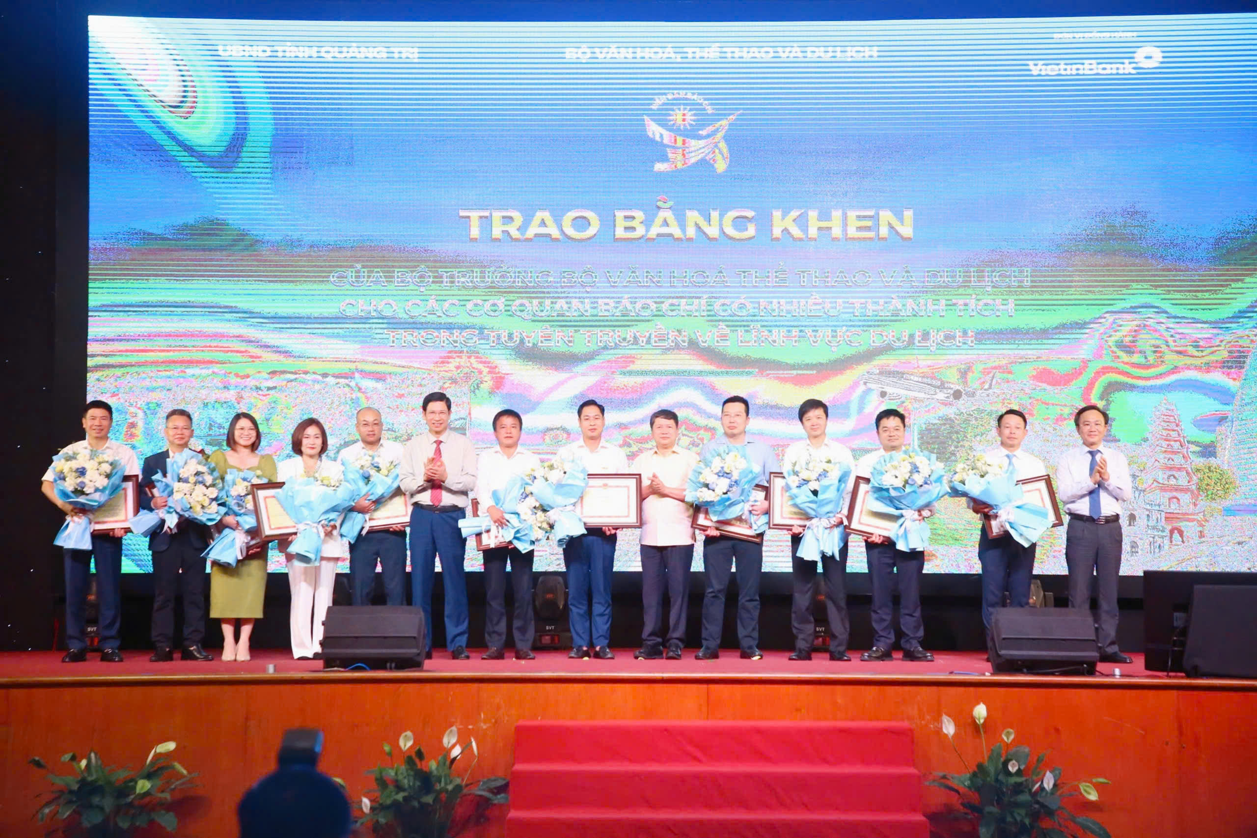 Tạp chí Du lịch TP.HCM nhận bằng khen của Bộ Văn hóa - Thể thao và Du lịch - 2