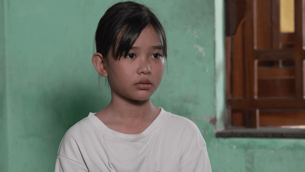Ốc Thanh Vân, GiGi Hương Giang và Hưng Nguyễn nghẹn lòng trước cô bé 16 tuổi nghỉ học, thay cha mẹ nuôi hai em nhỏ mồ côi  - 5
