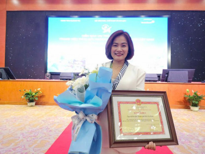 Chuyển động - Tạp chí Du lịch TP.HCM nhận bằng khen của Bộ Văn hóa - Thể thao và Du lịch