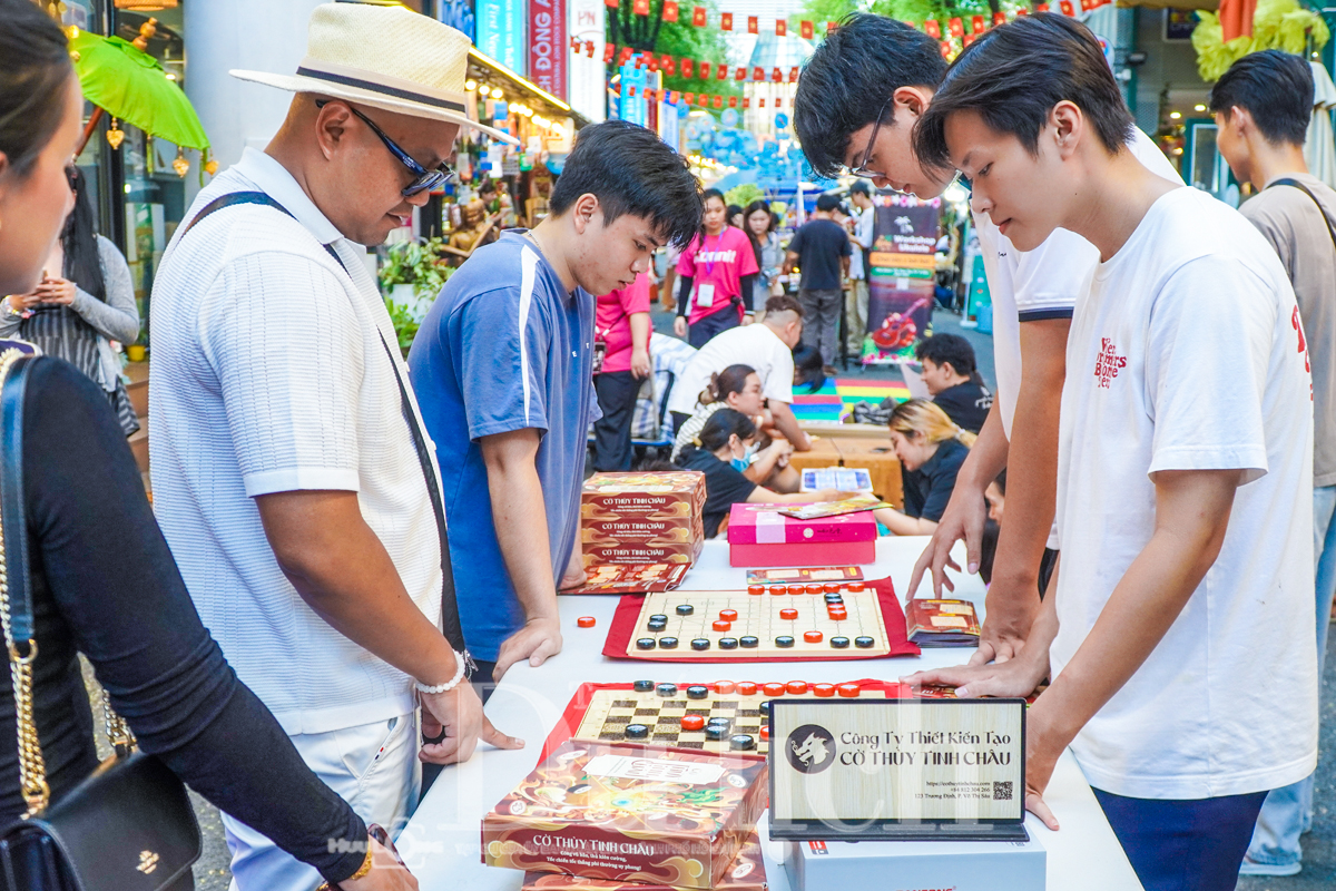 Ăn chè bưởi, xem Hát Bội: Tọa độ check-in đêm hot nhất TP.HCM cuối tuần này có gì? - 13